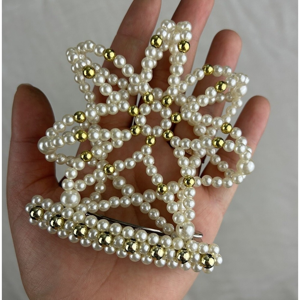 80's/90's faux pearl and gold beaded star shaped 3D hair bun clip